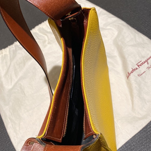 Salvatore Ferragamo handbag - Picture 4 of 10